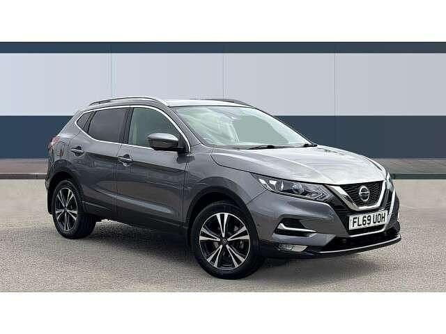 Grey Used 2020 Nissan Qashqai N-Connecta SUV | £16,762 (Good price) - Image 1/4