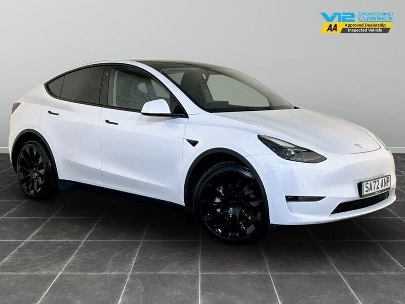 White Used 2022 Tesla Model Y Long Range SUV | £24,295 (Super price) - Image 1/2