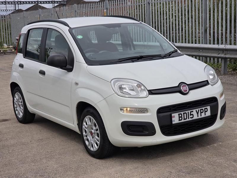 White Used 2015 Fiat Panda Easy Hatchback | £2,695 (Fair price) - Image 1/4
