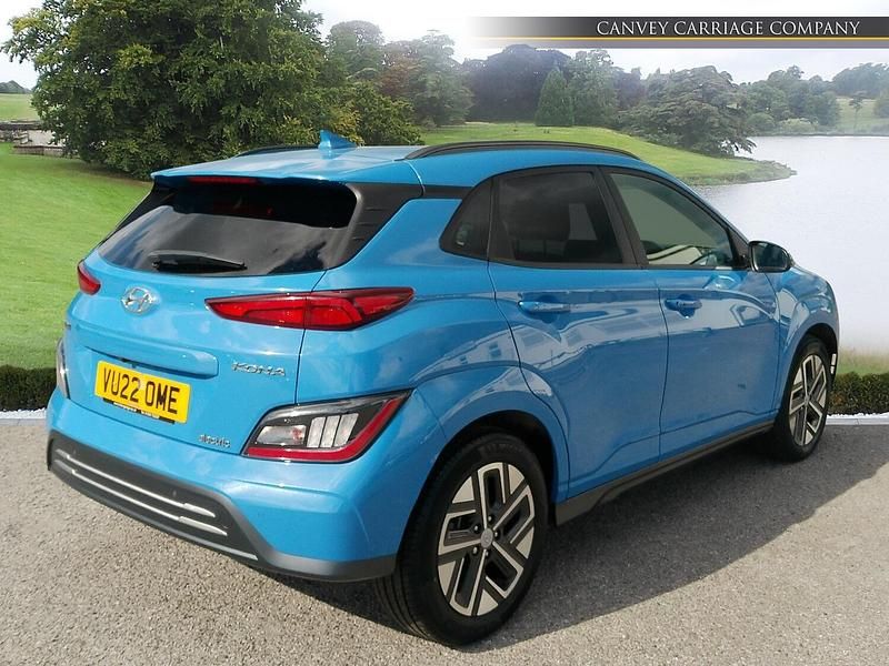 Used Hyundai Kona Premium 100 kW (136 HP) 2022 Blue SUV