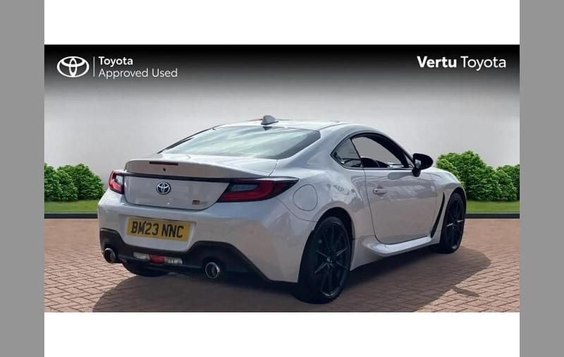 Used Toyota GR86 235 HP (172 kW) 2022 White Coupe