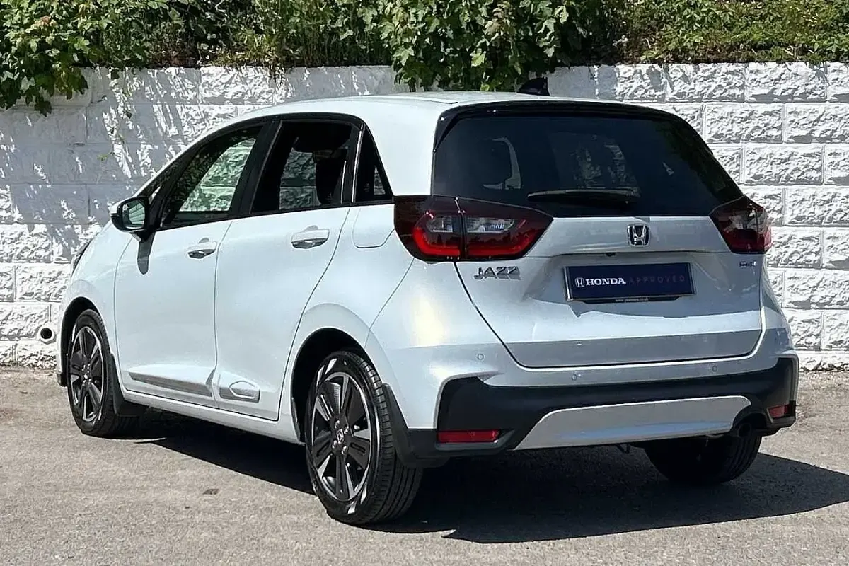 Used Honda Jazz Advance 122 HP (89 kW) 2026 Sunlight white Hatchback