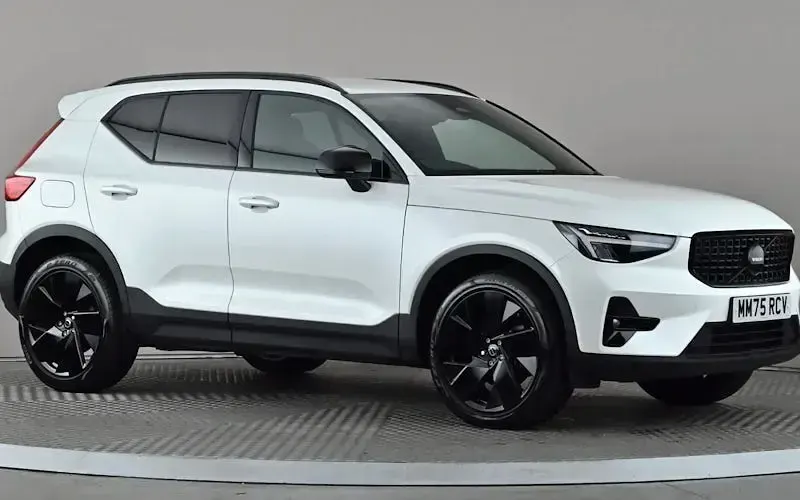 Used Volvo XC40 Plus 163 HP (119 kW) 2025 SUV