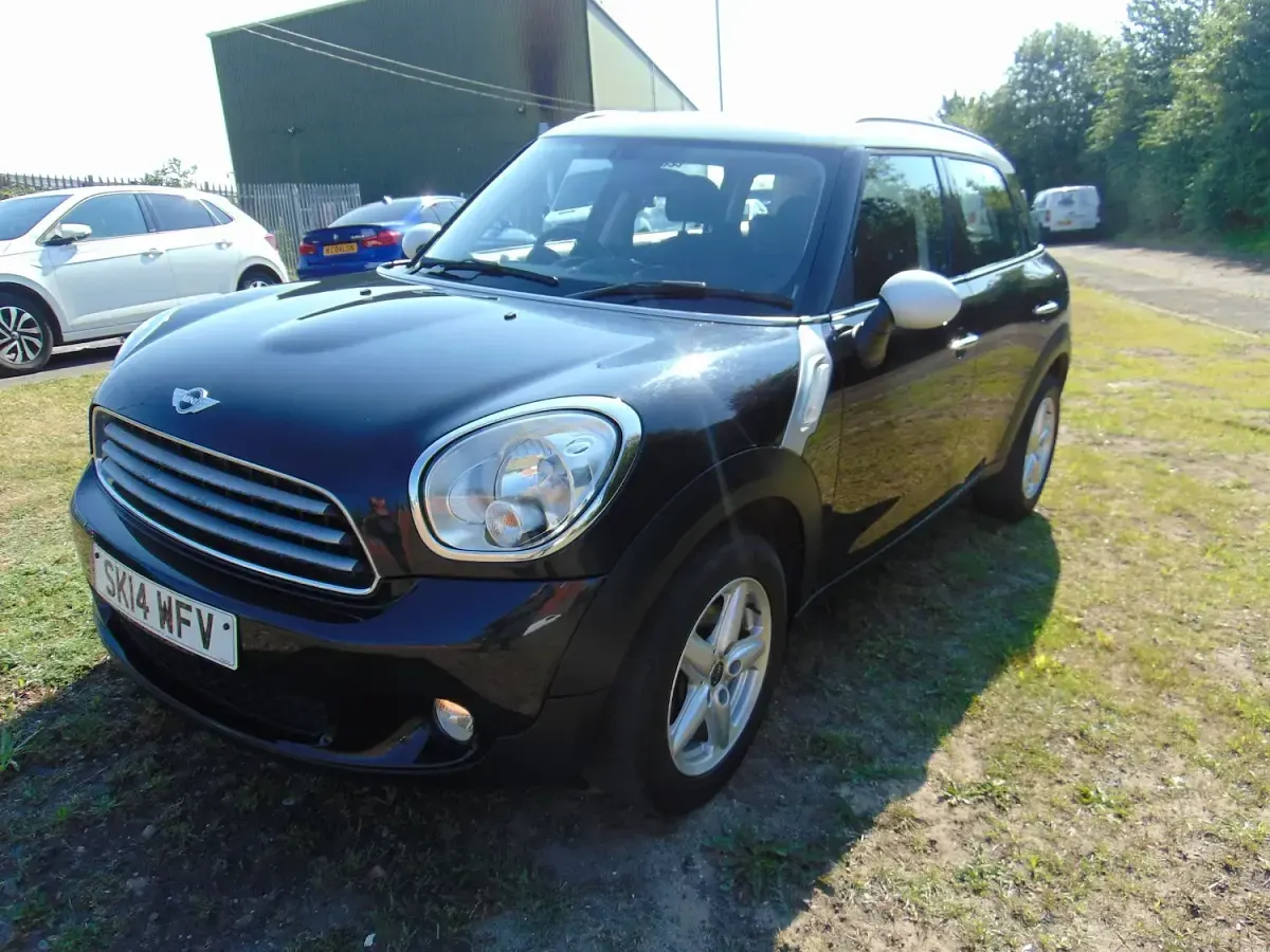 Used Mini Cooper 2014 Black Hatchback