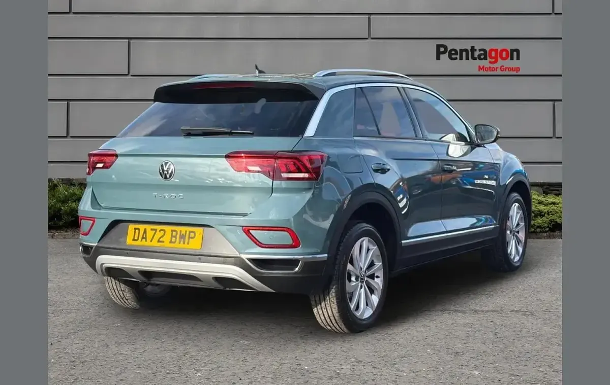 Used VW T-Roc Style 150 HP (110 kW) 2023 Blue SUV