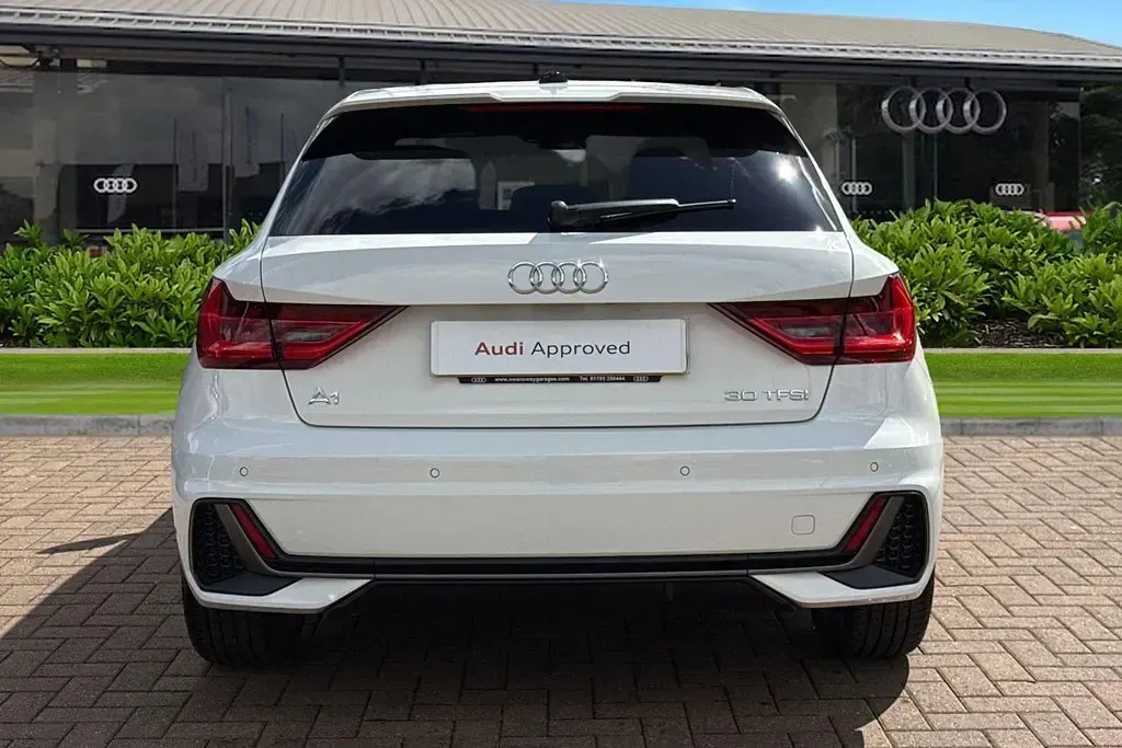 Used Audi A1 S-Line 116 HP (85 kW) 2025 White SUV