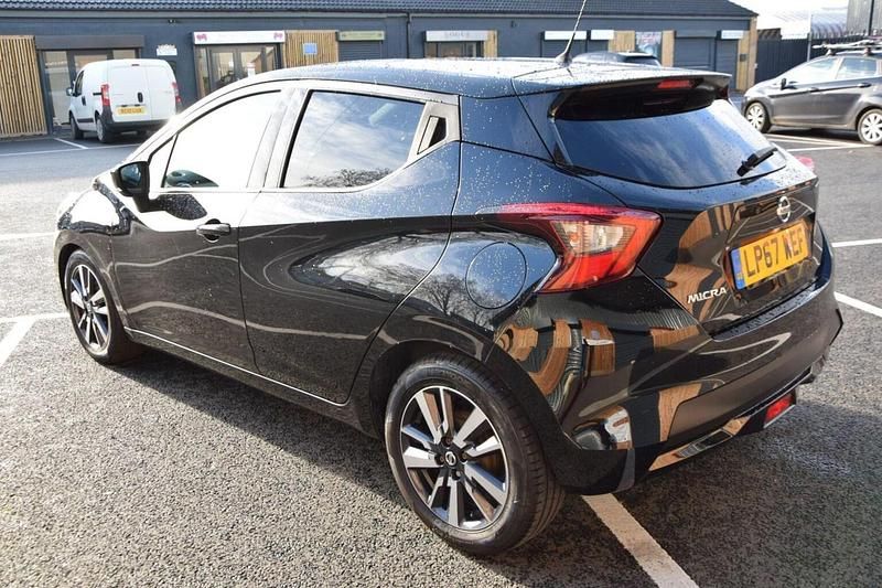 Used Nissan Micra N-Connecta 90 HP (66 kW) 2018 Black Hatchback
