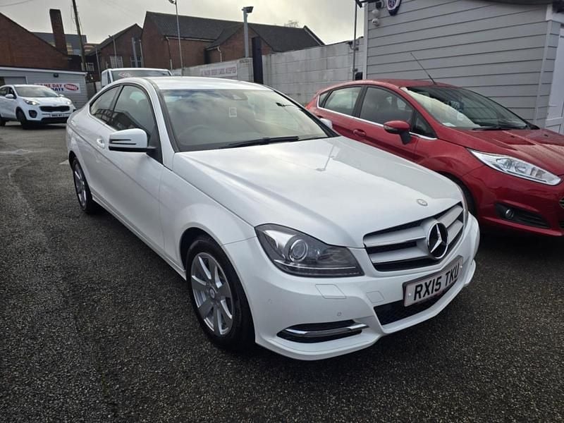 Used Mercedes C220 Executive 170 HP (125 kW) 2015 White Coupe