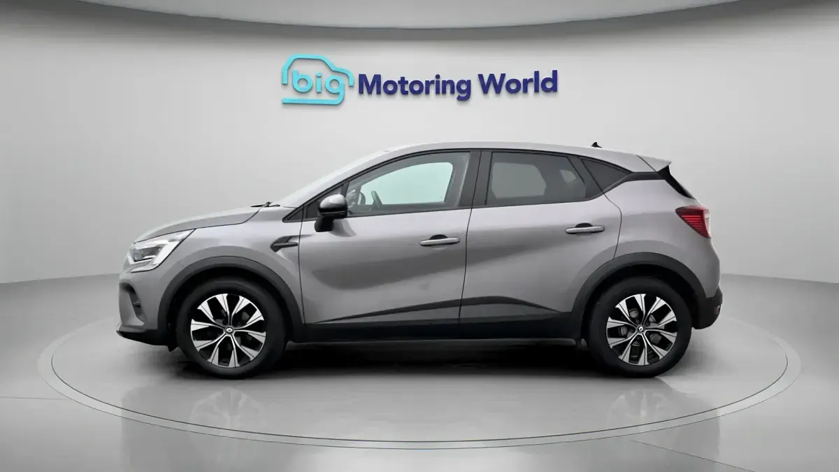Used Renault Captur Evolution 91 HP (66 kW) 2023 Grey SUV