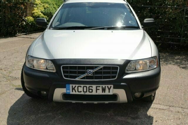 Used 2006 Volvo XC70 SUV | £6,750 - Image 1/4