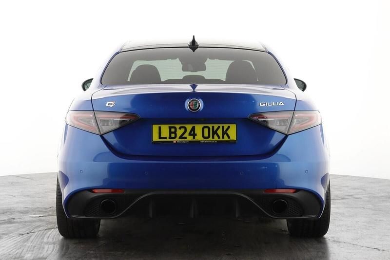 Used Alfa Romeo Giulia Sprint 276 HP (202 kW) 2024 Blue Sedan