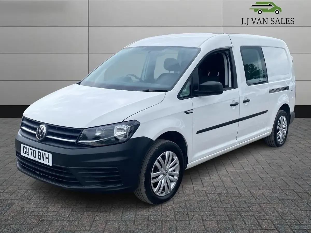 Used VW Caddy Maxi S 102 HP (75 kW) 2021 White MPV
