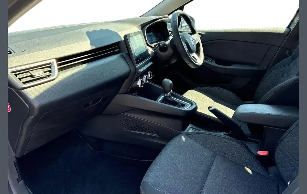 Used Renault Clio Evolution 145 HP (106 kW) 2022 Grey  Hatchback