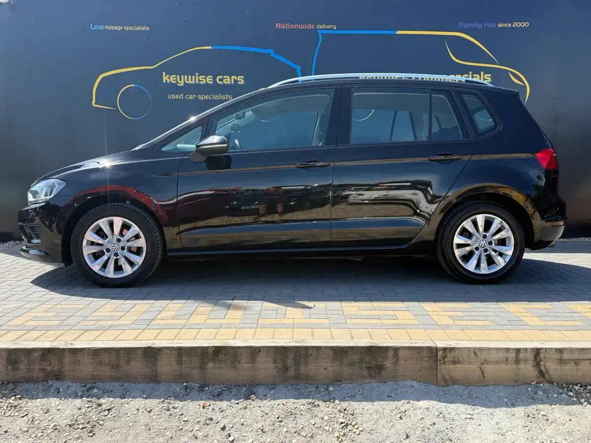 Used VW Golf Sportsvan SE 2016 Black MPV