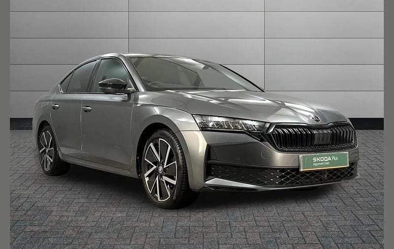 Used Skoda Octavia SportLine 147 HP (108 kW) 2024 Graphite grey metallic Hatchback