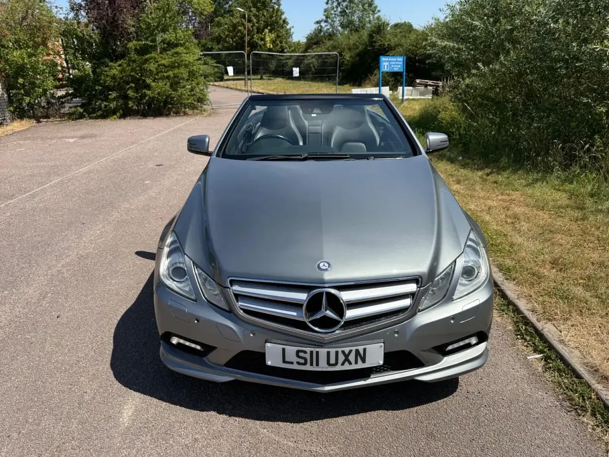 Used Mercedes E220 167 HP (122 kW) 2011 Silver Cabriolet