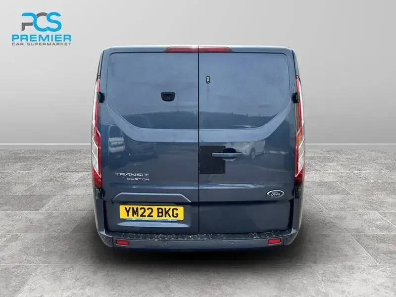 Käytetty Ford Transit Custom Limited 130 HP (95 kW) 2022 Sininen Van