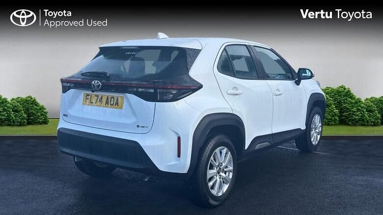 Used Toyota Yaris Hybrid 116 HP (85 kW) 2024 Estate