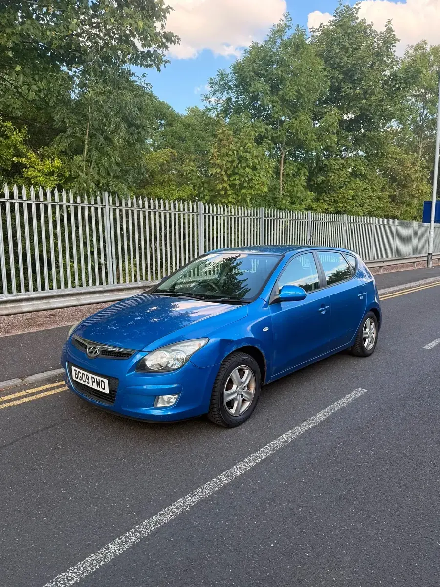 Used Hyundai i30 Comfort 109 HP (80 kW) 2009 Blue Hatchback