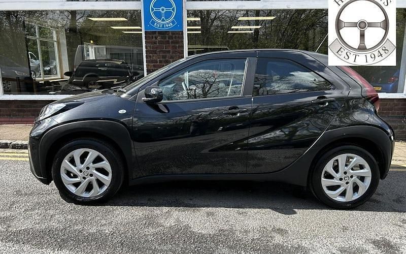 New Toyota Aygo X PURE 72 HP (52 kW) 2025 SUV