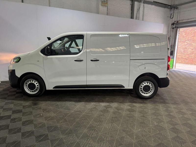 Used Citroën Dispatch 2023 White MPV