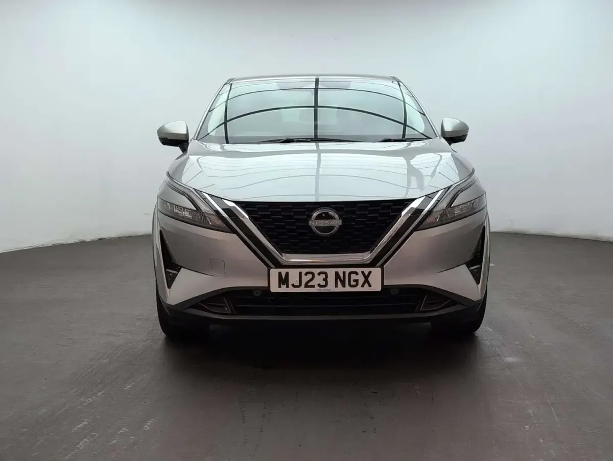 Used Nissan Qashqai N-Connecta 138 HP (101 kW) 2023 Silver SUV
