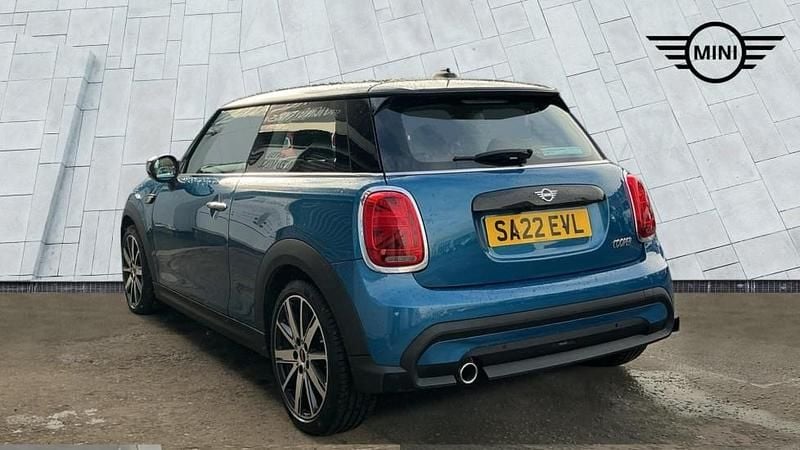 Used Mini Cooper Classic 134 HP (98 kW) 2022 Blue Hatchback