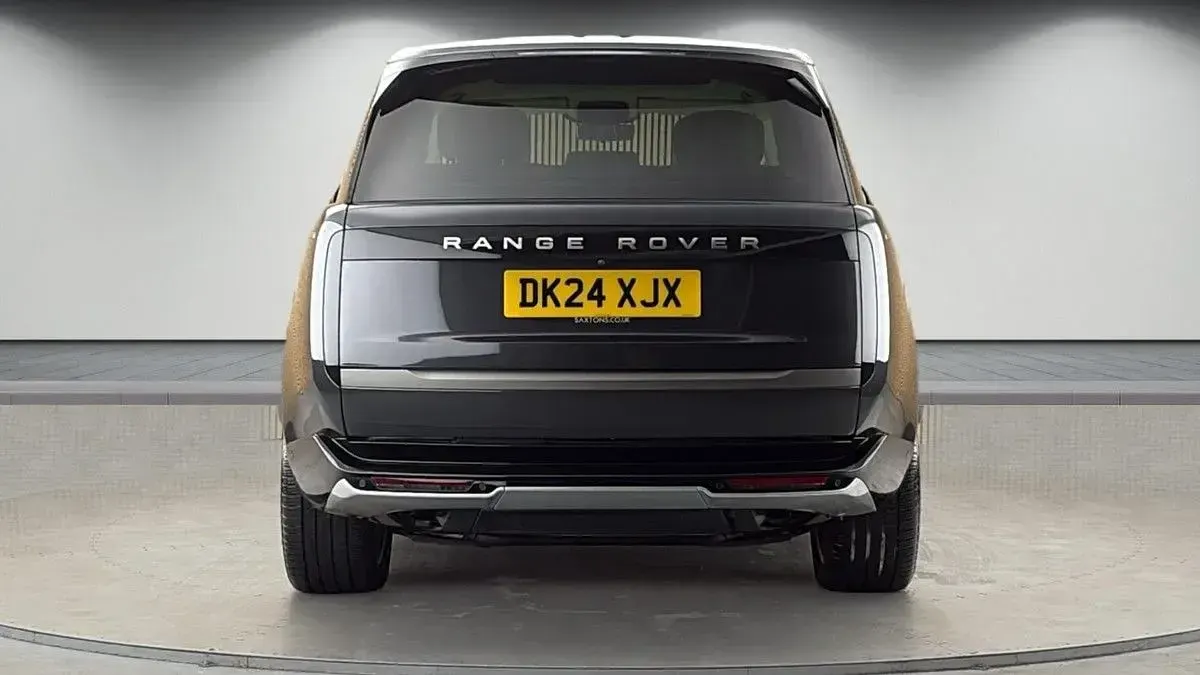 Used Land Rover Range Rover Autobiography 2024 Carpathian grey SUV