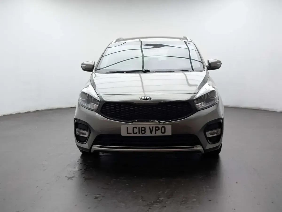 Used Kia Carens 2018 Silver MPV