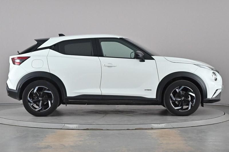 Used Nissan Juke N-Connecta 143 HP (105 kW) 2023 White SUV