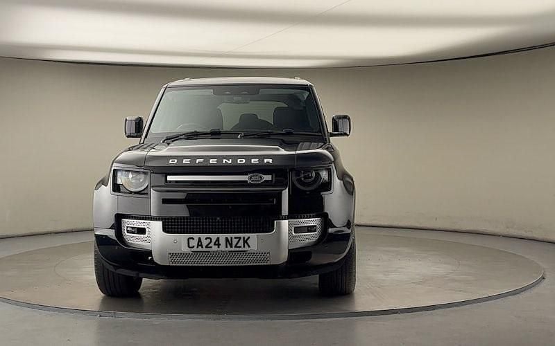 Used Land Rover Defender 404 HP (297 kW) 2023 Santorini black SUV