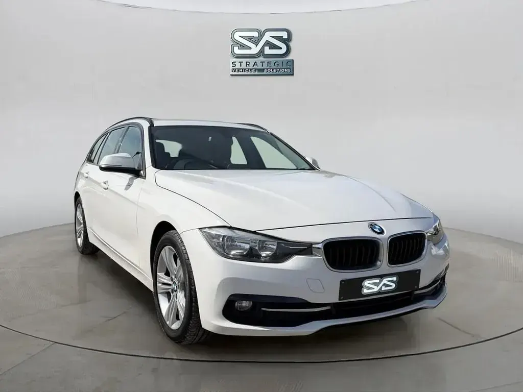 Usado BMW 320 Sport Line 2016 Blanco Familiar