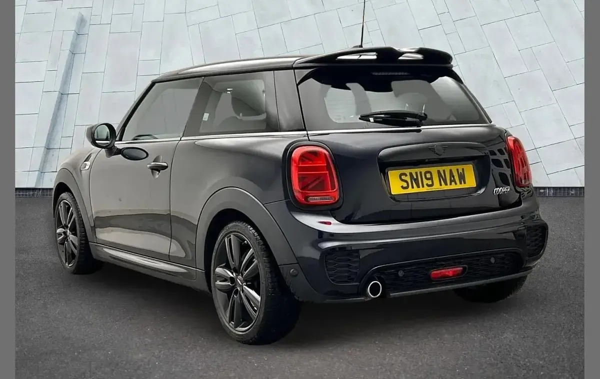 Used Mini Cooper Sport 136 HP (100 kW) 2019 Black Hatchback