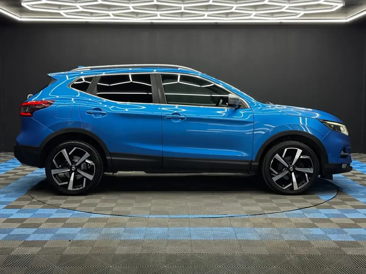 Used Nissan Qashqai Tekna+ 115 HP (84 kW) 2017 Blue SUV