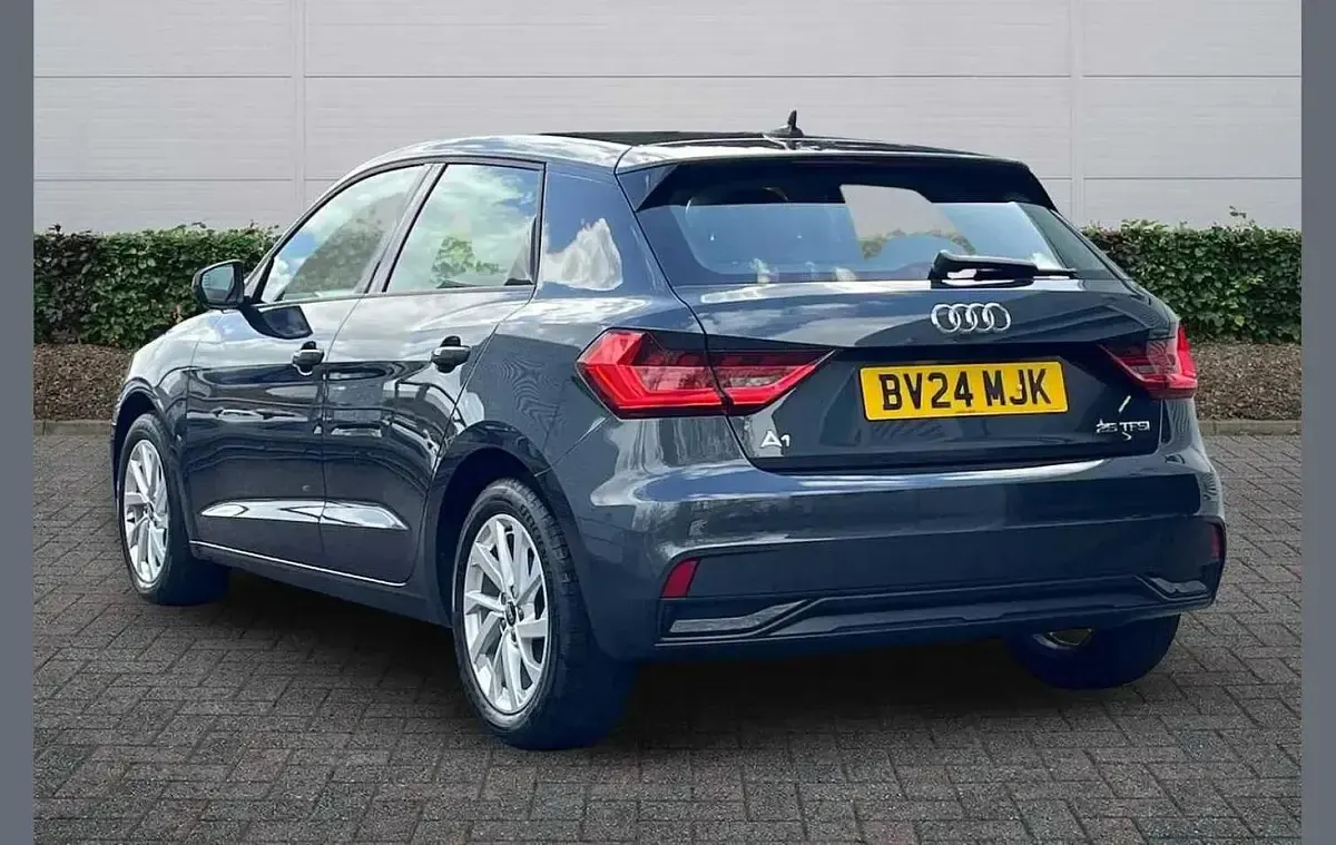 Käytetty Audi A1 Sport 94 HP (69 kW) 2024 Harmaa Katumaasturi