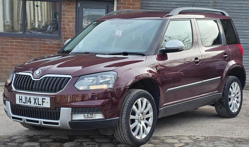Used Skoda Yeti SE 105 HP (77 kW) 2014 Maroon SUV
