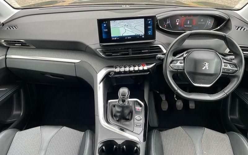 Used Peugeot 3008 Allure Premium 131 HP (96 kW) 2022 SUV