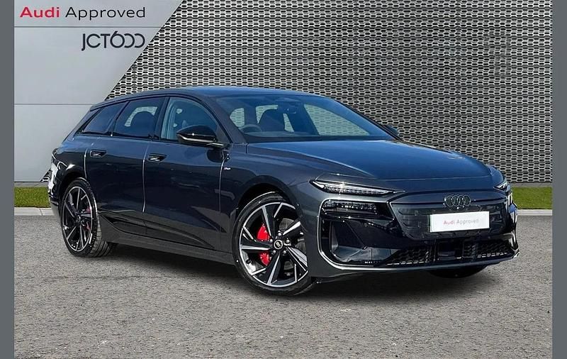 Grey Used 2025 Audi e-tron Comfort SUV | £76,500 - Image 1/4