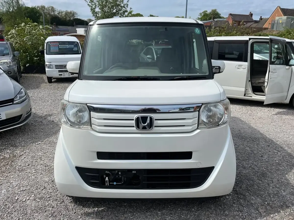 Używany Honda N Box 2014 Biały Minivan