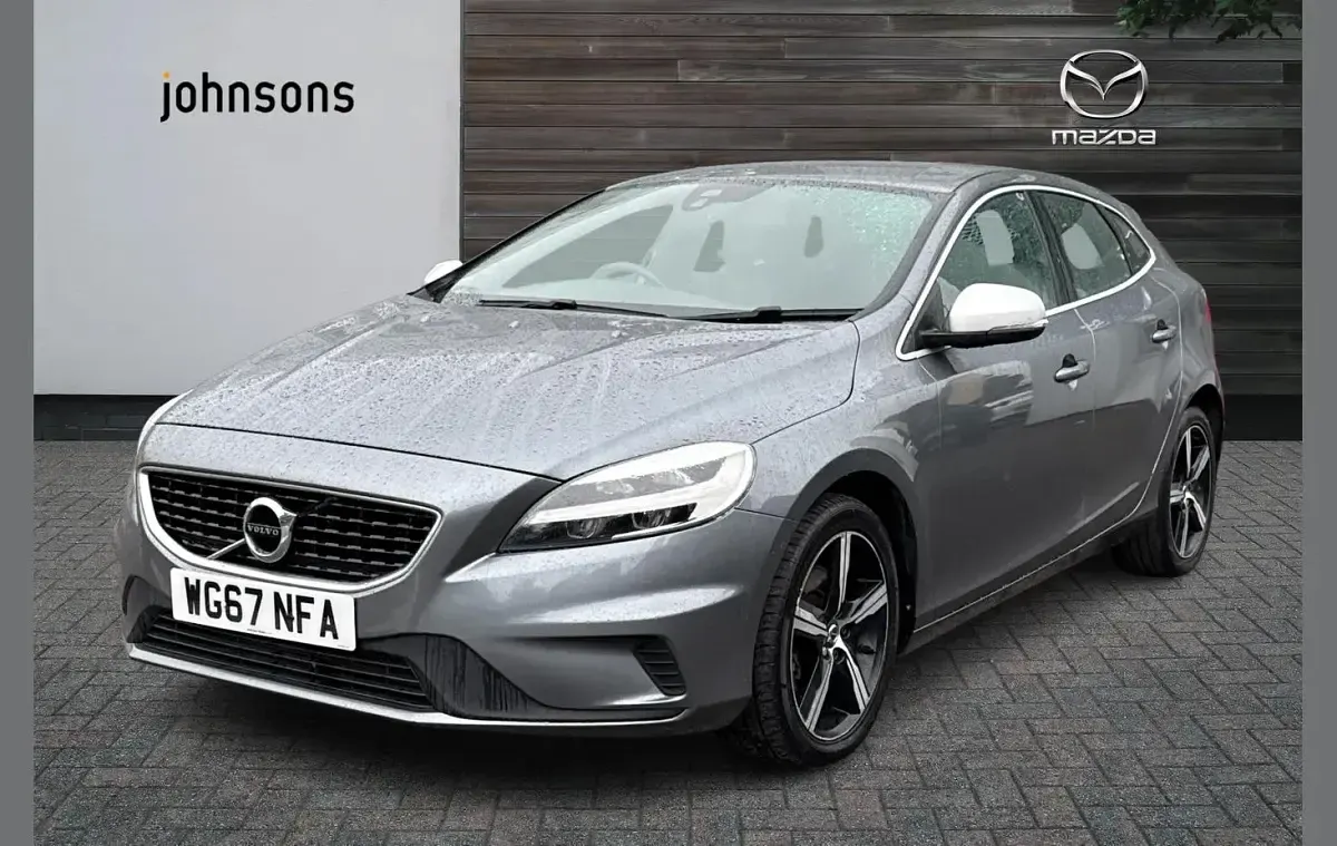 Used Volvo V40 R-Design 150 HP (110 kW) 2017 Grey Hatchback