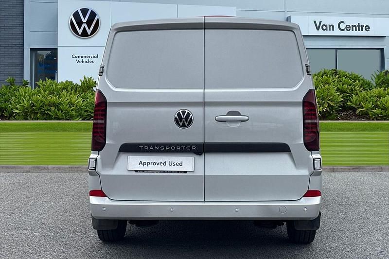 Begagnad VW Transporter Pro 110 HK (80 kW) 2025 Grå Van