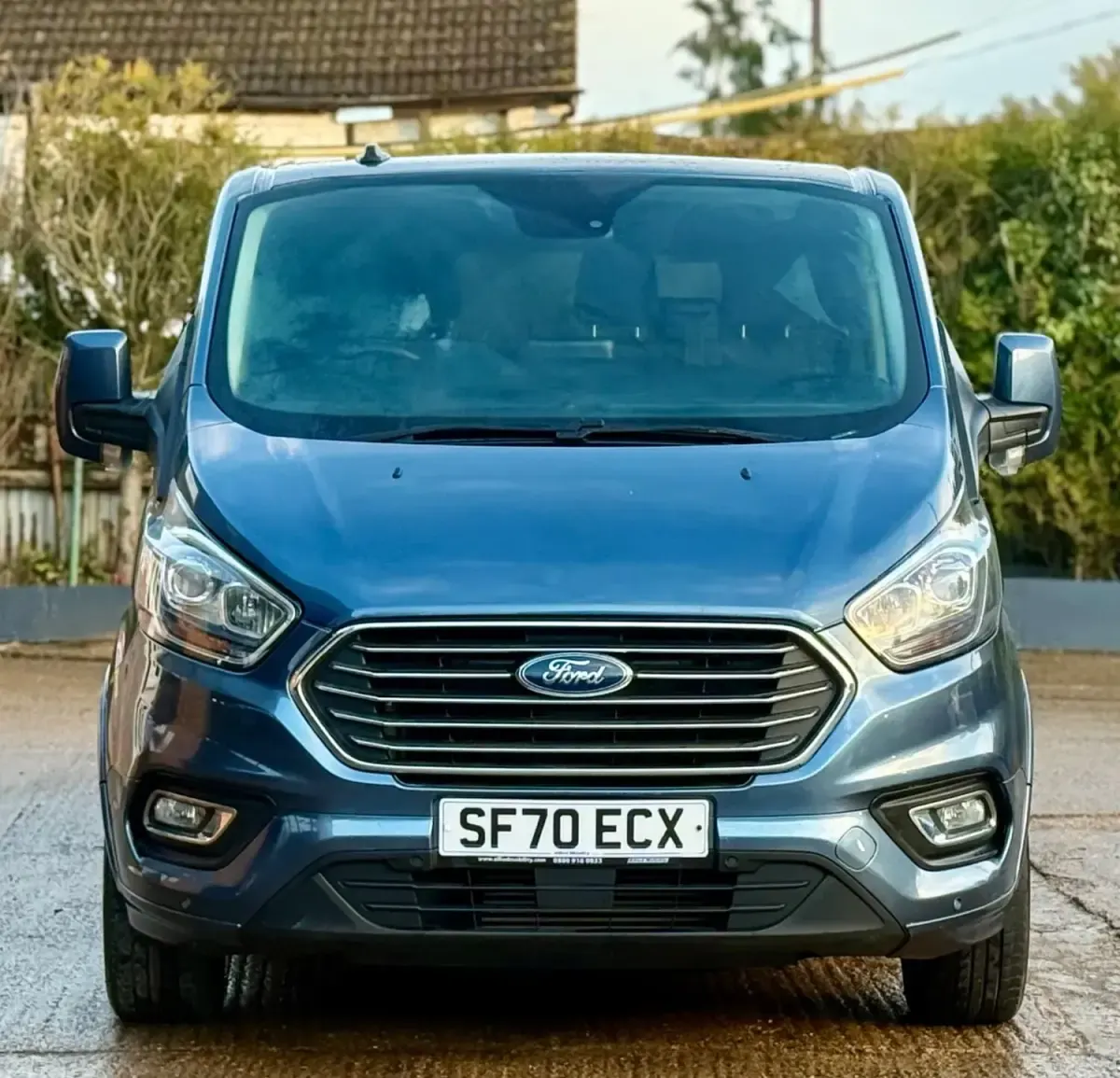 Begagnad Ford Tourneo Custom Titanium 2020 Blå Van