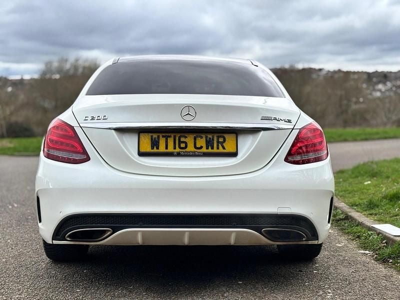 Used Mercedes C200 AMG Line Premium Plus 184 HP (135 kW) 2016 White Sedan