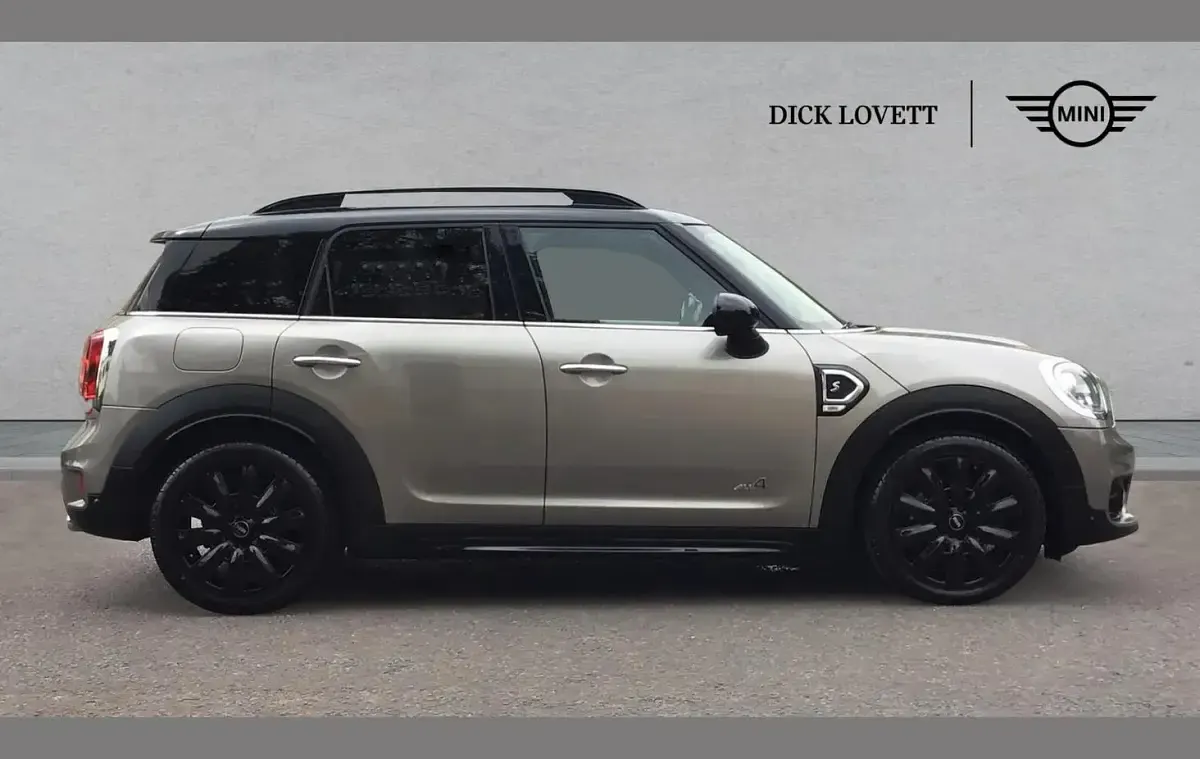 Used Mini Cooper S Countryman 187 HP (137 kW) 2017 Silver SUV