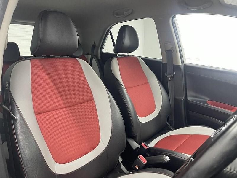 Używany Kia Picanto Sport 84 KM (61 kW) 2017 Biały Hatchback