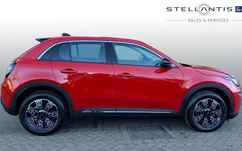 Used Fiat 600 S 101 HP (74 kW) 2025 Red Hatchback