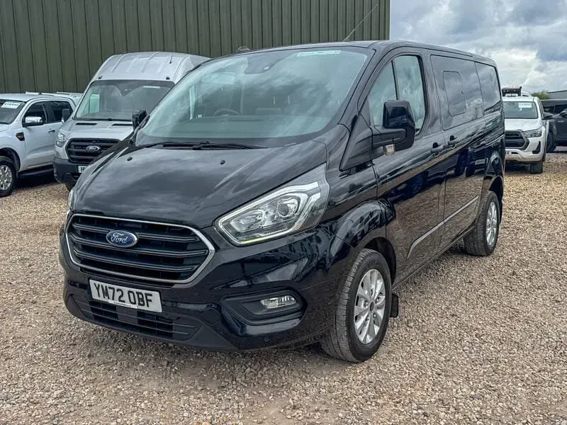 Usado Ford Transit Custom Limited 170 HP (125 kW) 2023 Preto Van
