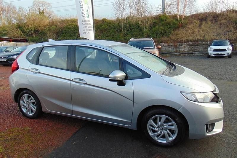 Used Honda Jazz SE 102 HP (75 kW) 2015 Silver Hatchback