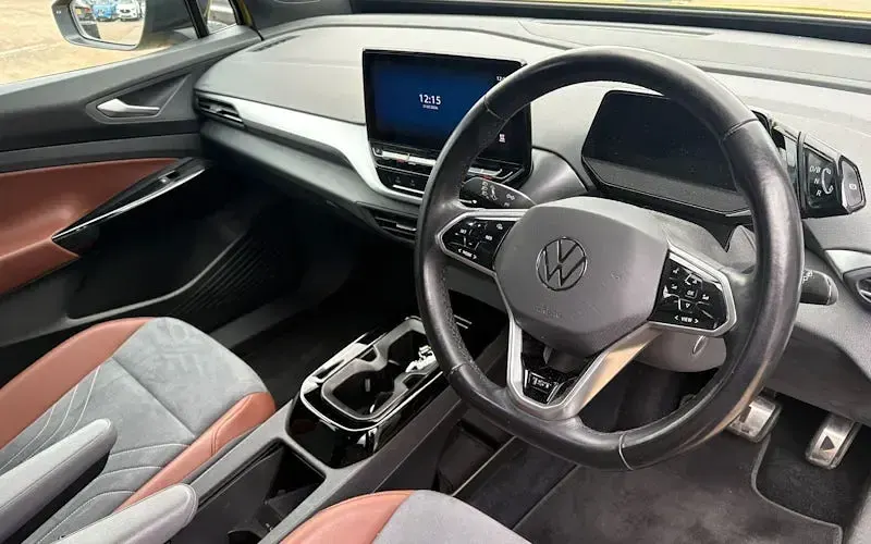 Used VW ID.4 Pro Performance 150 kW (204 HP) 2021 Yellow SUV