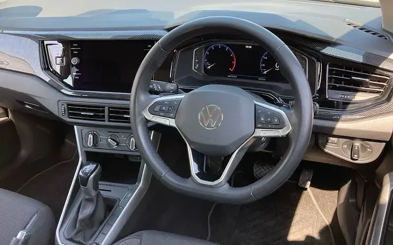 Used VW Polo Life 95 HP (69 kW) 2022 Silver Hatchback